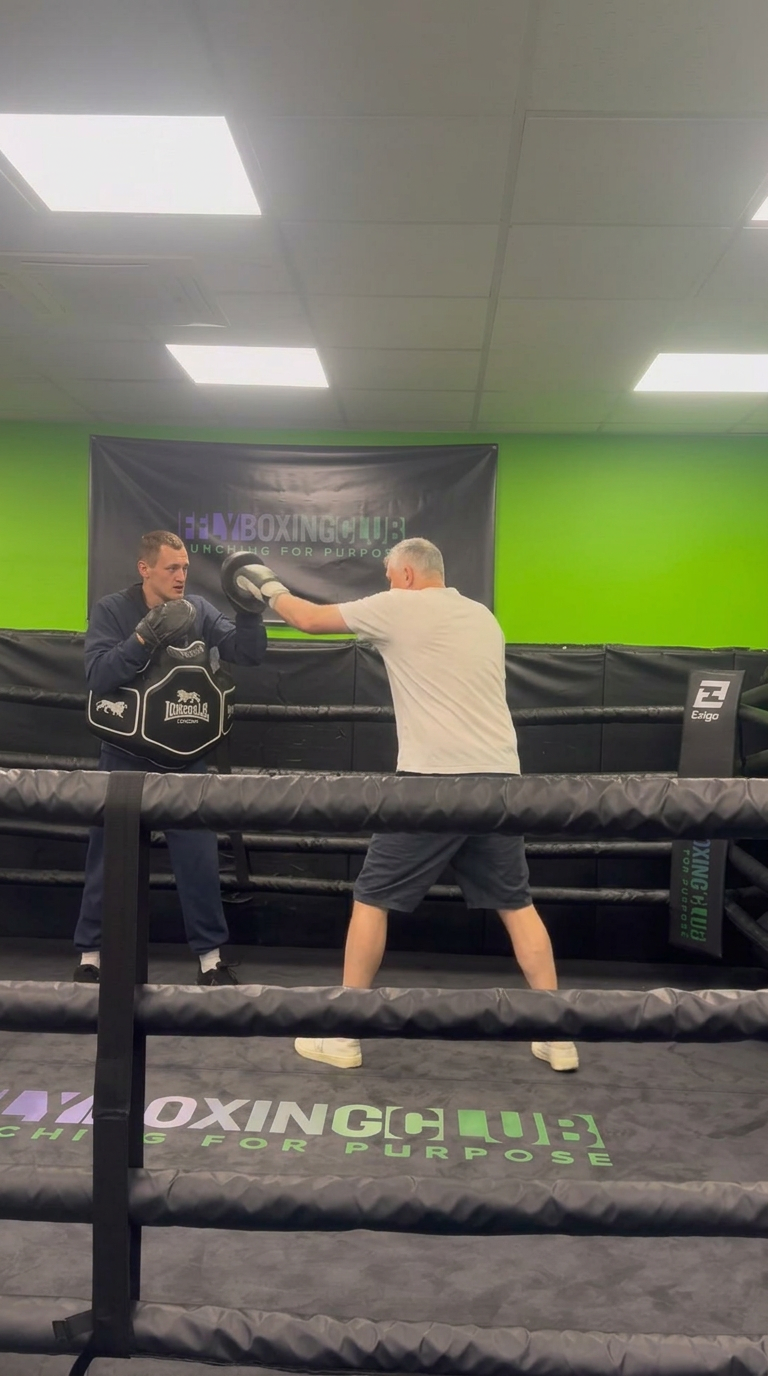Dan working the pads with Ed